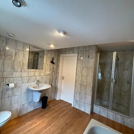 In 214dg 3 Schlafzimmer, Kueche, Bad 6 Betten Appartement Würzburg